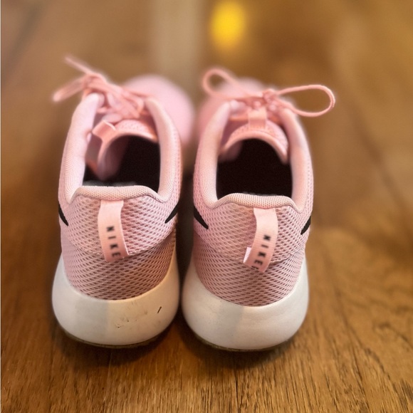 Nike Pink golf shoes - Picture 5 of 5